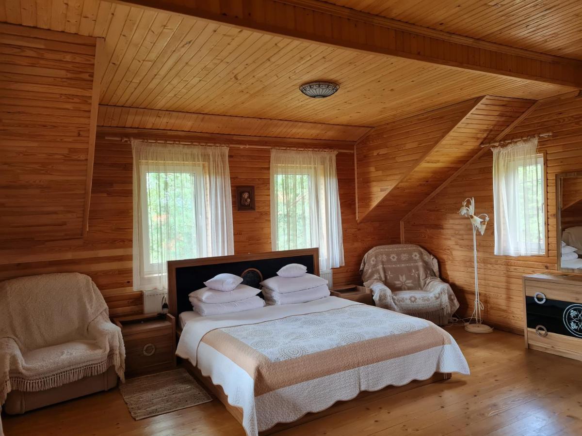 Pryvitannya Sontsyu Skhidnytsia Esterno foto