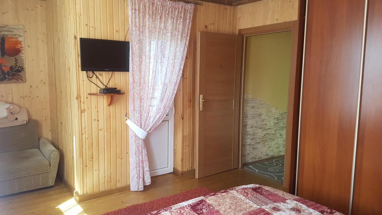 Pryvitannya Sontsyu Skhidnytsia Esterno foto